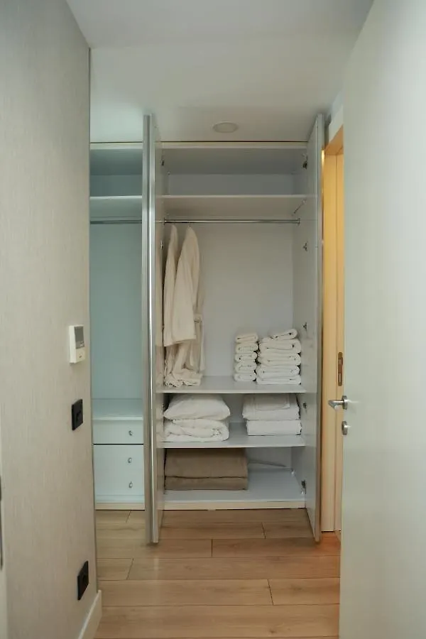 Apartment Lovely Two Bedroom Appartment Istanbul