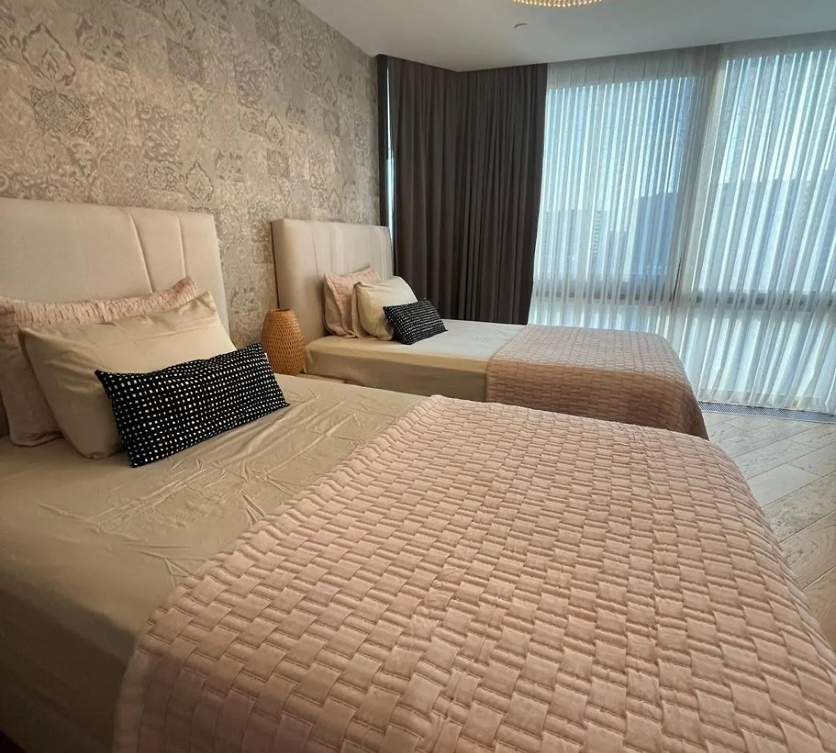 Lovely Two Bedroom Appartment Istanbul contacts