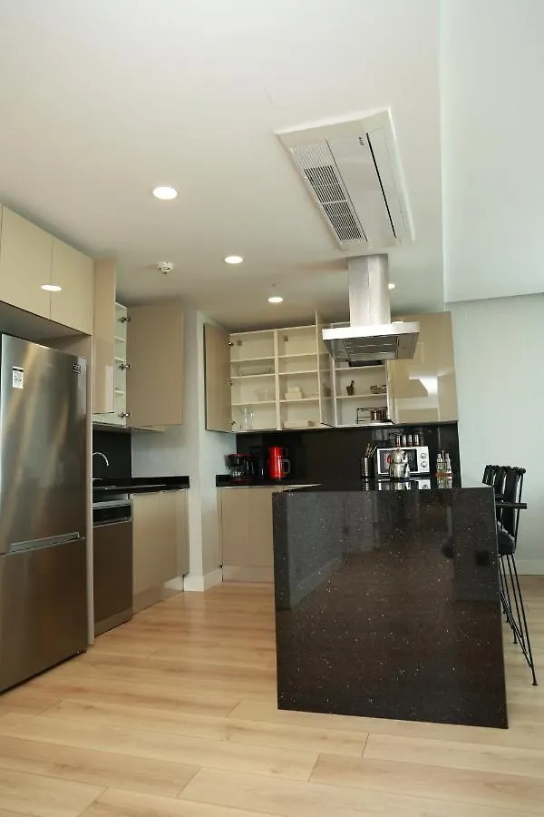 Apartment Lovely Two Bedroom Appartment Istanbul Turkey